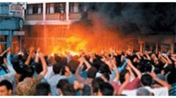 Madımak Katliamı'nın üzerinden 22 yıl geçti.