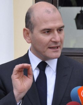 suleyman-soyludan-operasyon-yorumu-IHA-20131219AW000358-4-t